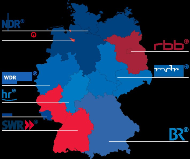 Karte von Deutschland mit in rot und blau hervorgehobenen Bundesländern, um die Ergebnisse der Wahl 2016 zu zeigen, einschließlich der Namen der Kandidaten und der Details des Wahltermins.