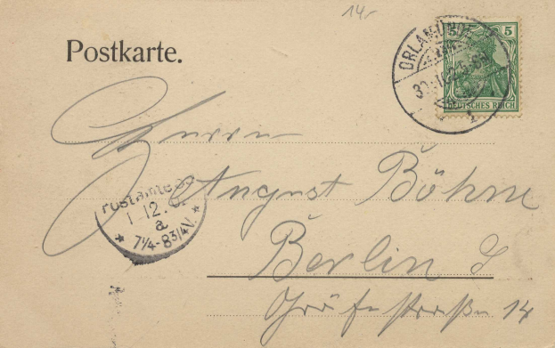 Eine alte deutsche Postkarte in sehr gutem Zustand, die einen Stempel, den Text "Grundfahrzeug" und ein Bild eines Mannes zeigt.