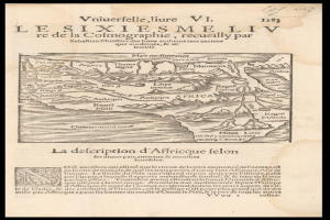 Ein altes Buch mit einem schwarzen Hintergrund, das eine detaillierte Karte von Afrika zeigt, einschließlich geografischer Merkmale wie Bergen, Flüssen und Städten, sowie begleitenden Text, der weitere Informationen bietet.