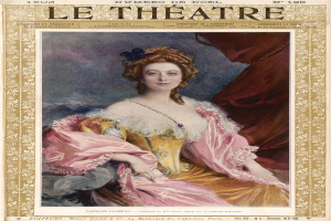 Eine Frau in einem pinken Kleid mit zurückgebundenem Haar, die direkt in die Kamera schaut, auf dem Cover einer Zeitschrift mit der Aufschrift "Le Theatre".