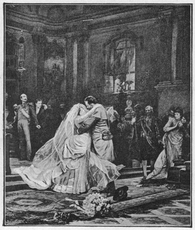 Schwarz-weißes Foto einer Braut und eines Bräutigams, die sich vor einer Menge umarmen und küssen, mit einem Blumenstrauß auf dem Boden und einer Fensterwand im Hintergrund.