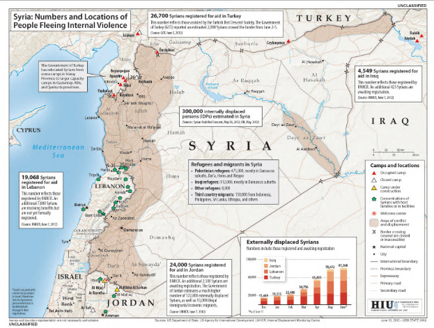 Ein Plakat mit einer Karte von Syrien, auf der betroffene Gebiete hervorgehoben sind, begleitet von Text und Grafiken, die die Situation darlegen.