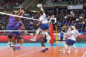 Mittelblocker Knigge verlässt BR Volleys für Katowice