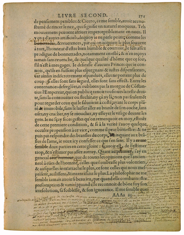 Ein aufgeschlagenes Buch mit einem Schwarz-Weiß-Bild eines Mannes und französischer Text, wahrscheinlich eine Gedichtsammlung eines französischen Autors.