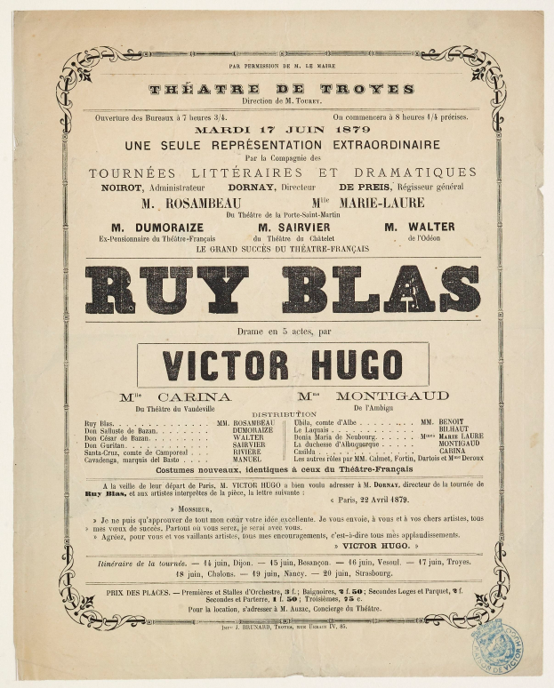 Eine alte Zeitungsannonce für das Stück "Ruy Blas" von Victor Hugo, die den Text des Stücks beschreibt.