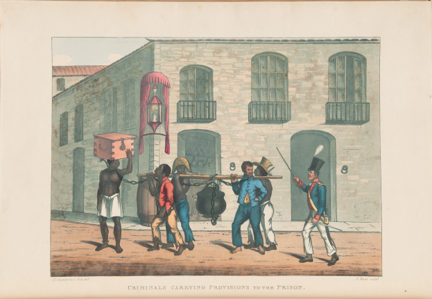 Gruppe von Männern vor einem Gebäude stehend, einer mit einer Kiste auf dem Kopf, mit Text 'Kriminelle tragen Vorräte zum Gefängnis' unten.