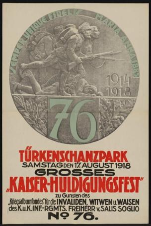 Plakat zum 70-jährigen Jubiläum des Kaiser-Huldigungsfestes in Berlin, Deutschland, das eine Gruppe von Menschen in der Mitte zeigt, die von Text und Zahlen umgeben ist und in einem klassischen Photo-Rahmen präsentiert wird.